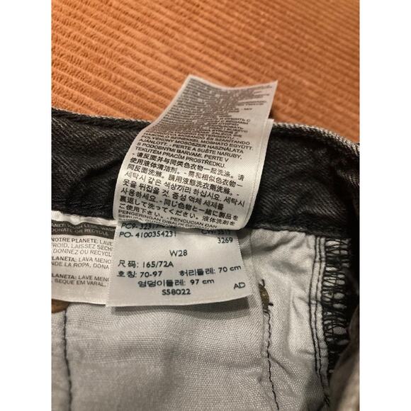 Levis 501 Distressed Black Denim Shorts - Size 28 - Picture 6 of 8